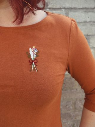 🍂 Nepostradatelný kousek do podzimního šatníku. Naše tričko s 3/4 rukávy je ušité z příjemné, melírované látky, ve které...